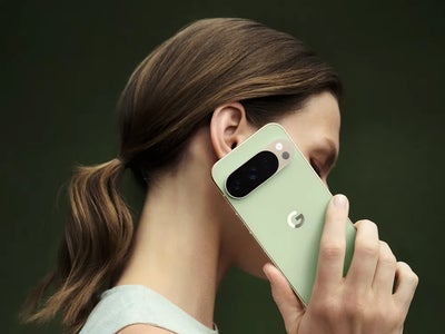 Pixel 10 : pourquoi un point d’interrogation apparaît quand on le charge ?