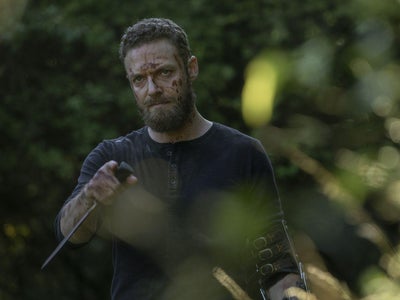 The Walking Dead : Ross Marquand imagine "une mort ridicule" pour Aaron