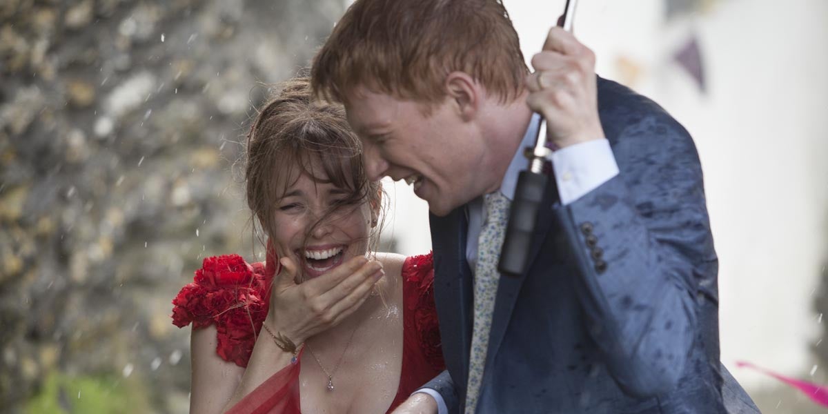 Rachel McAdams et Domnhall Gleeson dans la comédie britannique "Il était temps".
