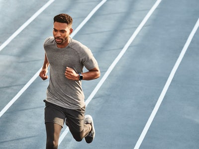 Fitbit Versa 2 : découvrez la nouvelle montre connectée avec Alexa