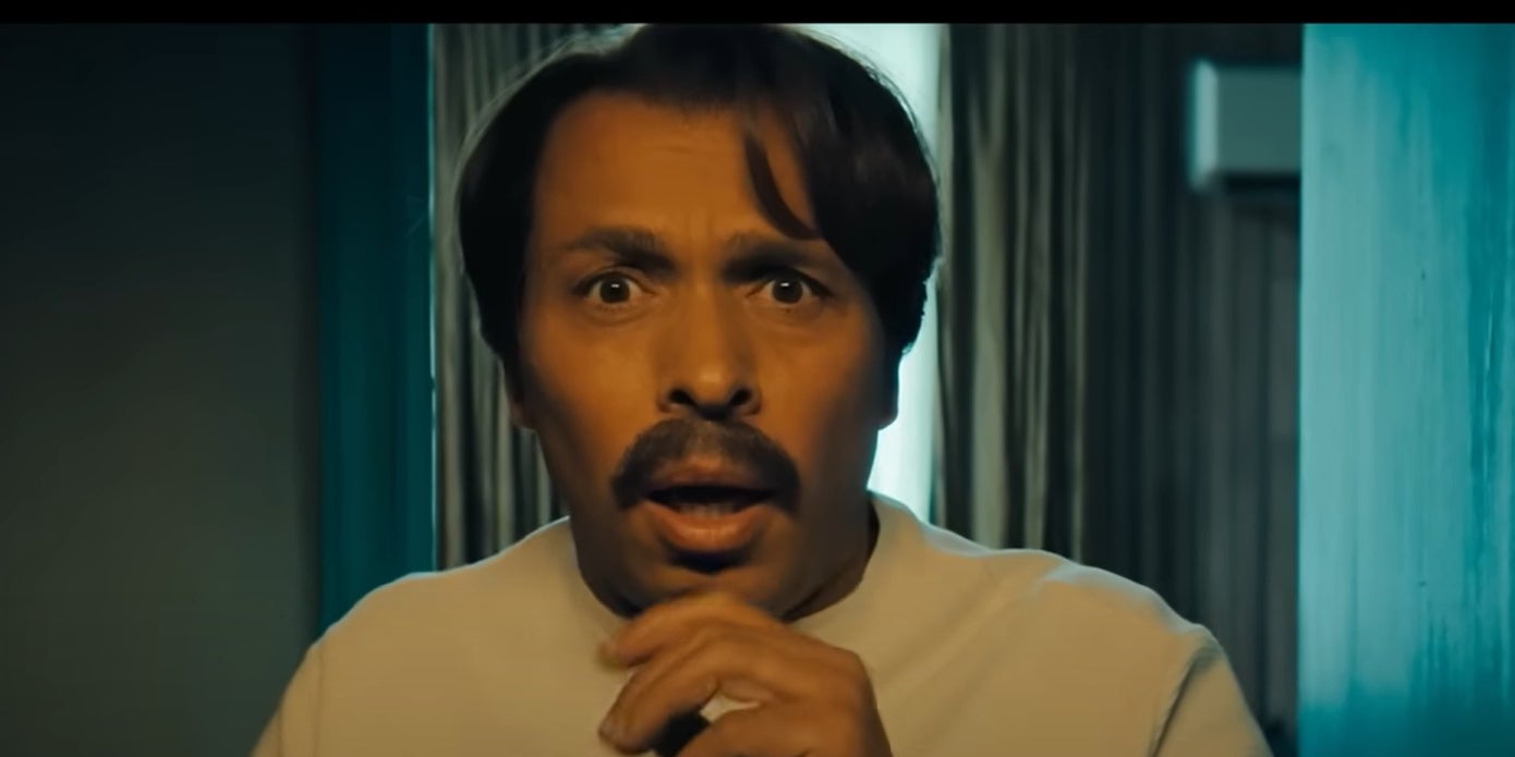 Richard Silestone (Eric Judor) se retrouve dans la peau de Greg dans "Un Noël Stupéfiant". 