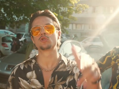 Nekfeu est de retour avec son groupe S-Crew !
