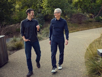 Qui est John Ternus, le nouveau patron d’Apple ?