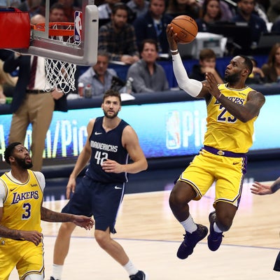 NBA : LeBron James sur les pas de Magic Johnson