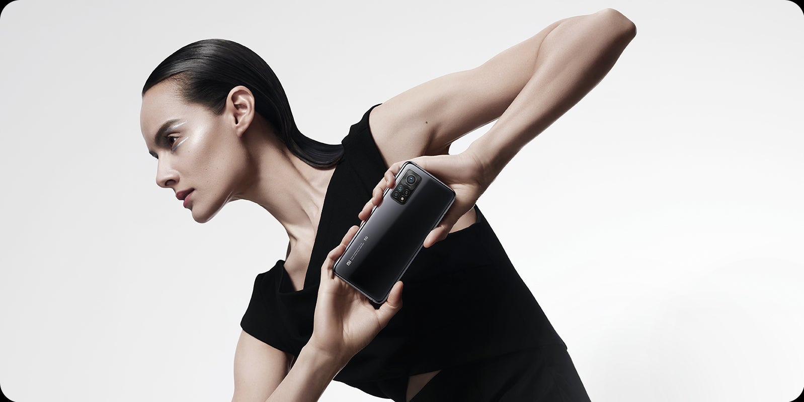 Le Xiaomi Mi 10T, ici en photo, verra bientôt l'arrivée de son successeur, le Mi 11T