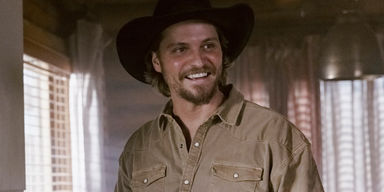 Luke Grimes dans le spin-off "Marshals : A Yellowstone Story".