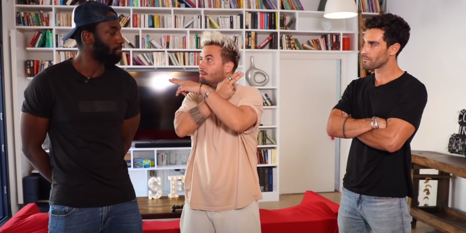 Nino Arial, Valentin Léonard et Paul Kabesa dans l'épisode 2 de la Coloc Fibrée SFR.
