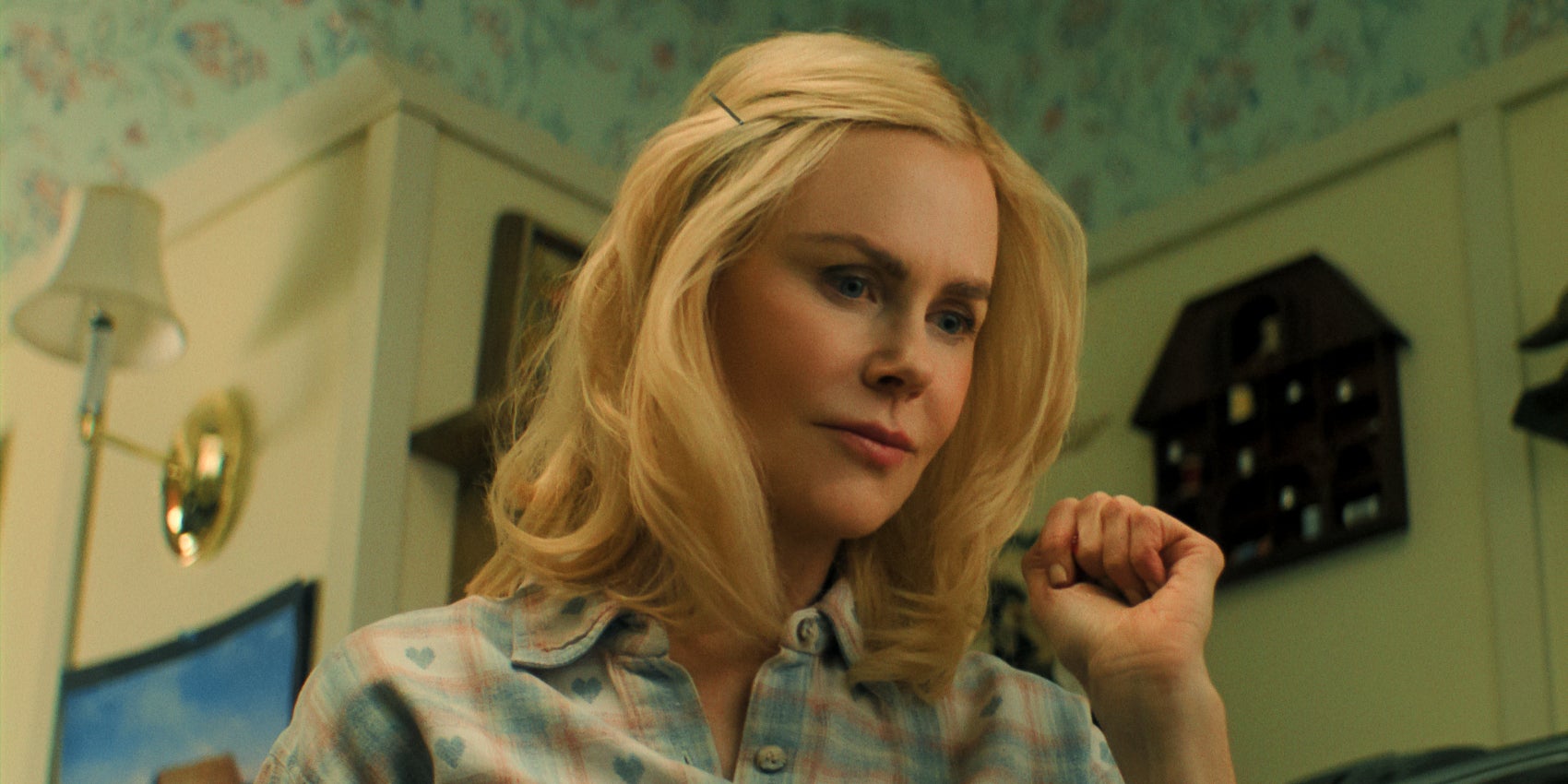 Nicole Kidman fait son retour à l'écran dans "Holland", un thriller psychologique disponible sur Prime Video dès le 27 mars.
