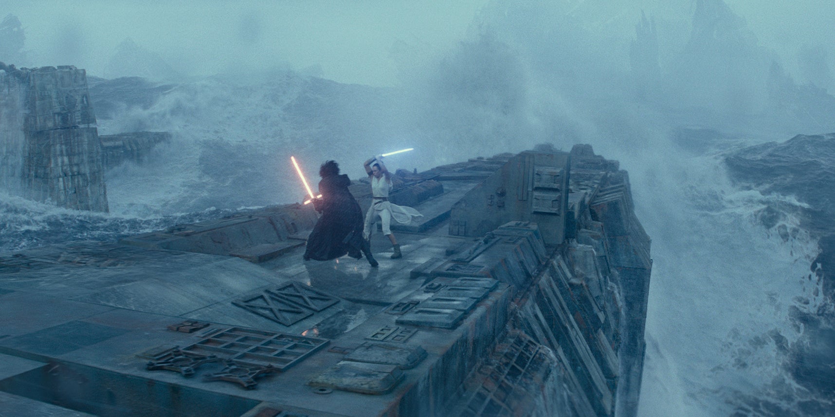 Kylo Ren et Rey ont l'air contents de se retrouver dans cet ultime chapitre de Star Wars...