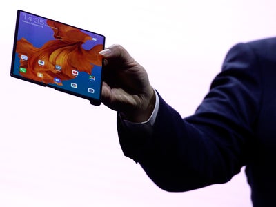 Mate X : le smartphone pliable Huawei officialisé en Chine