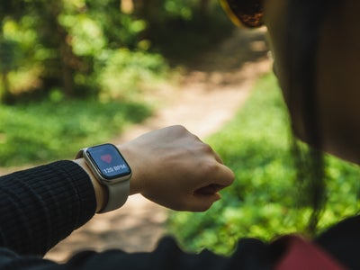 Insolite : une femme enceinte sauvée d’une embolie pulmonaire par son Apple Watch