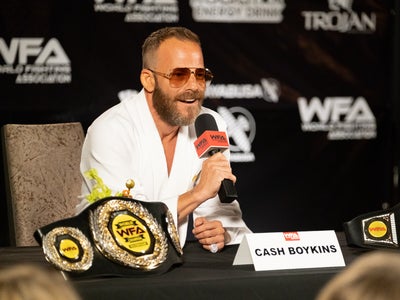 Rencontre avec Stephen Dorff, l'acteur transformé en superstar de MMA dans Embattled