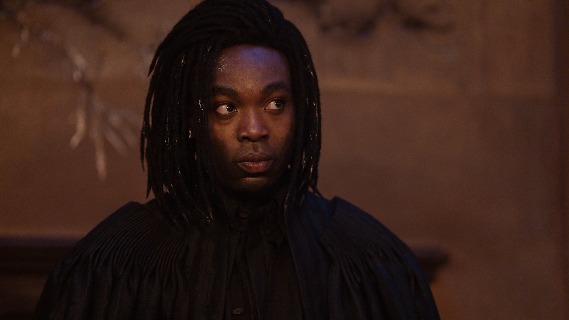 Paapa Essiedu dans la peau de Severus Rogue dans la série "Harry Potter".