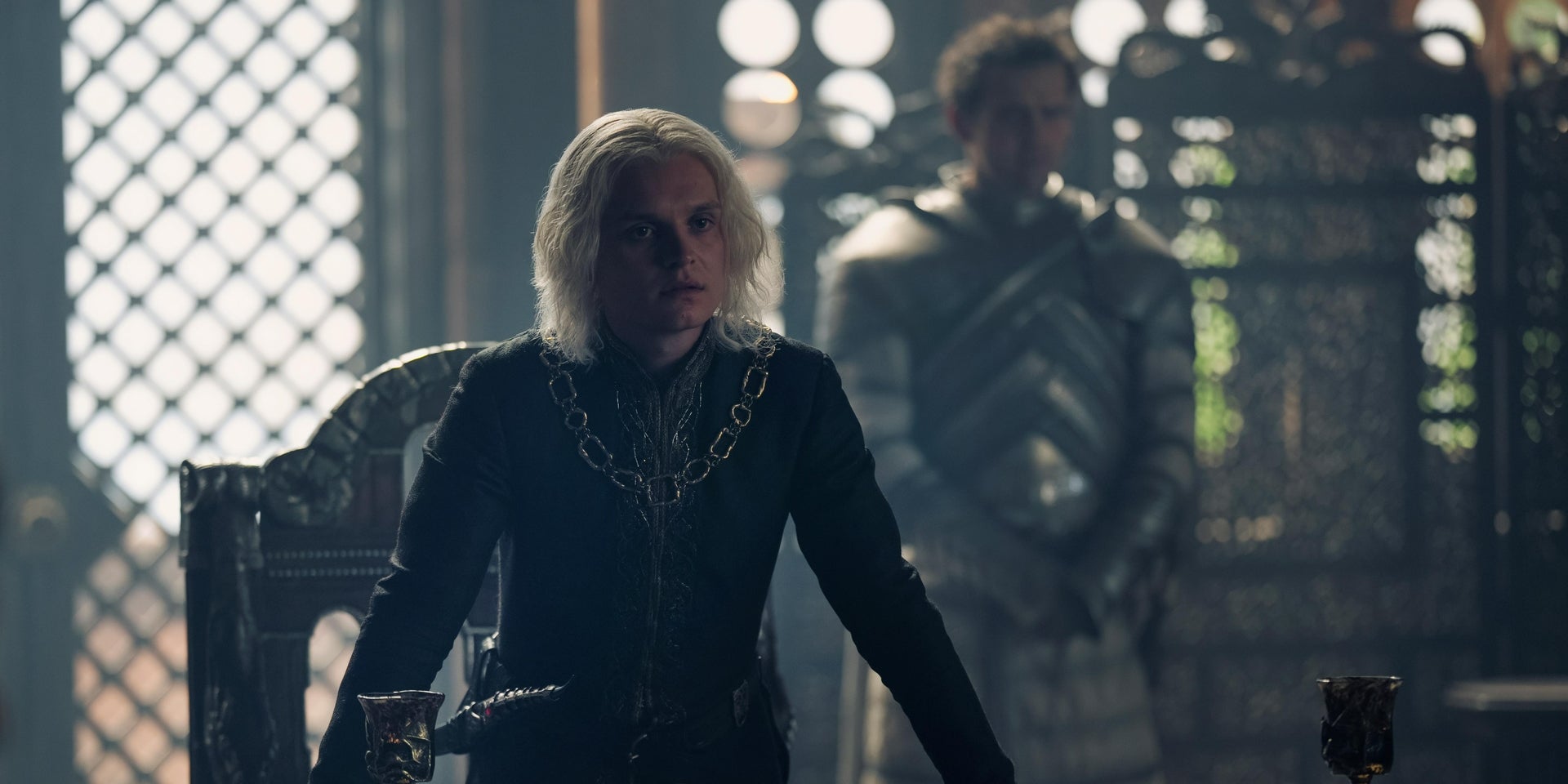 Aegon survit, mais peut-on en dire autant de son dragon Feux-du-Soleyl ?