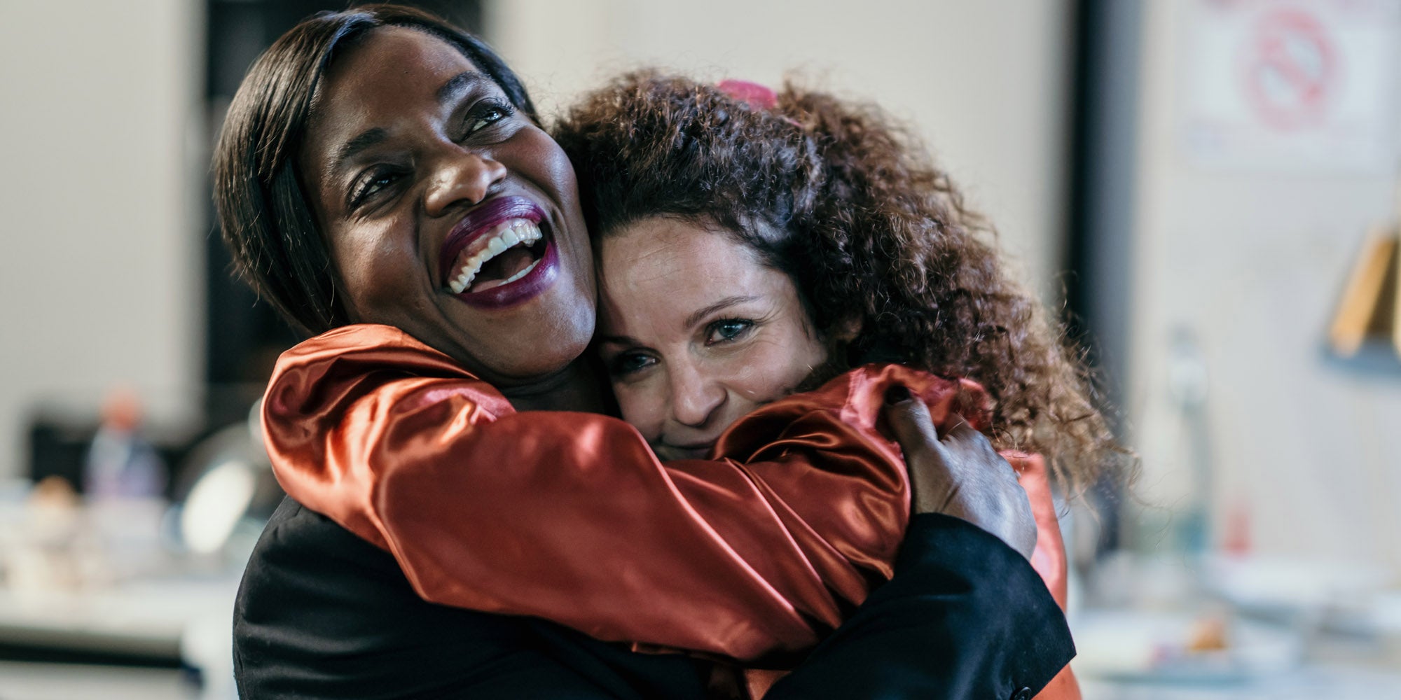 Claudia Tagbo et Rebecca Azan sont les stars de Frérots