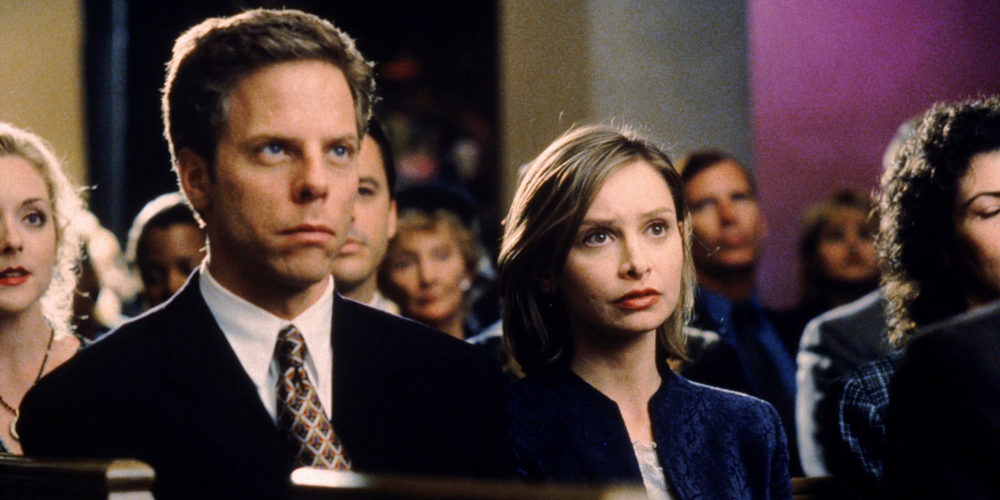 Ally, la jeune avocate de Boston, débarque sur Disney+ avec l'intégralité de la série Ally McBeal ! 