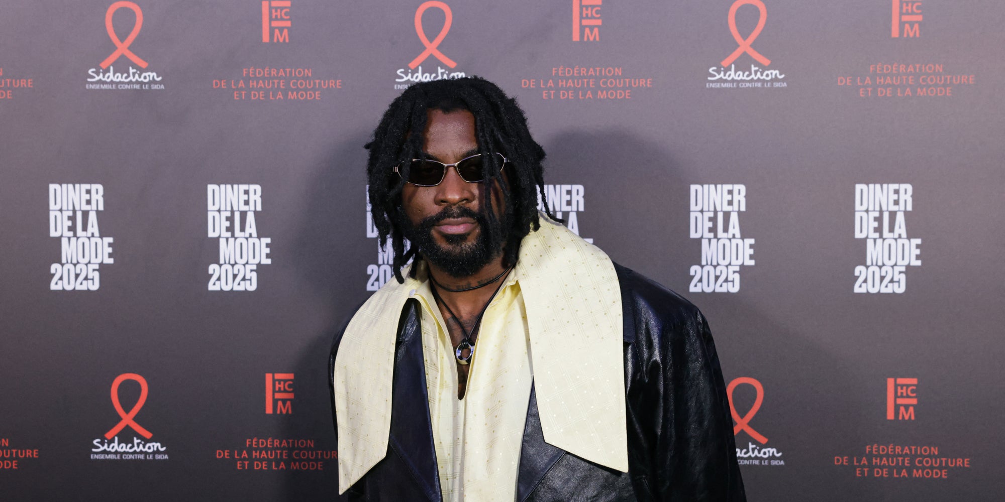 Le rappeur originaire de Belgique Damso est le compositeur de l'hymne du Sidaction 2025.