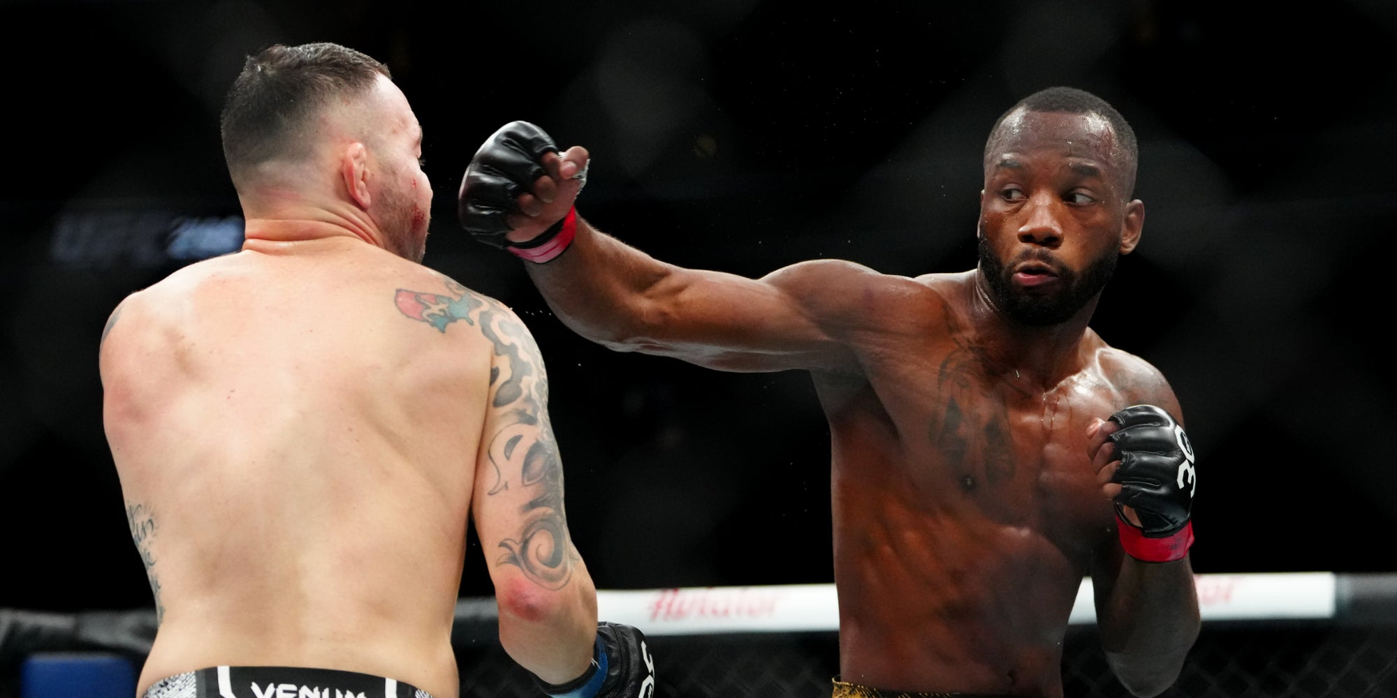 Leon Edwards lors de son combat face à Colby Covington, le 16 décembre 2023 à la T-Mobile Arena de Las Vegas.