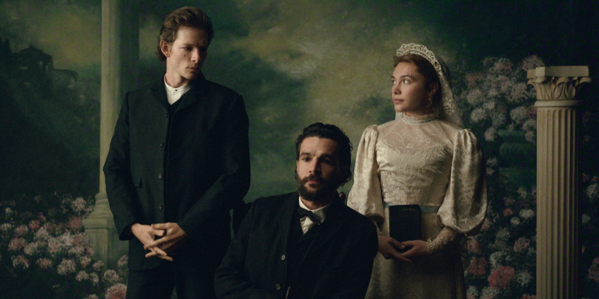 Mike Faist, Christopher Abbott et Florence Pugh dans "À l'est d'Éden".
