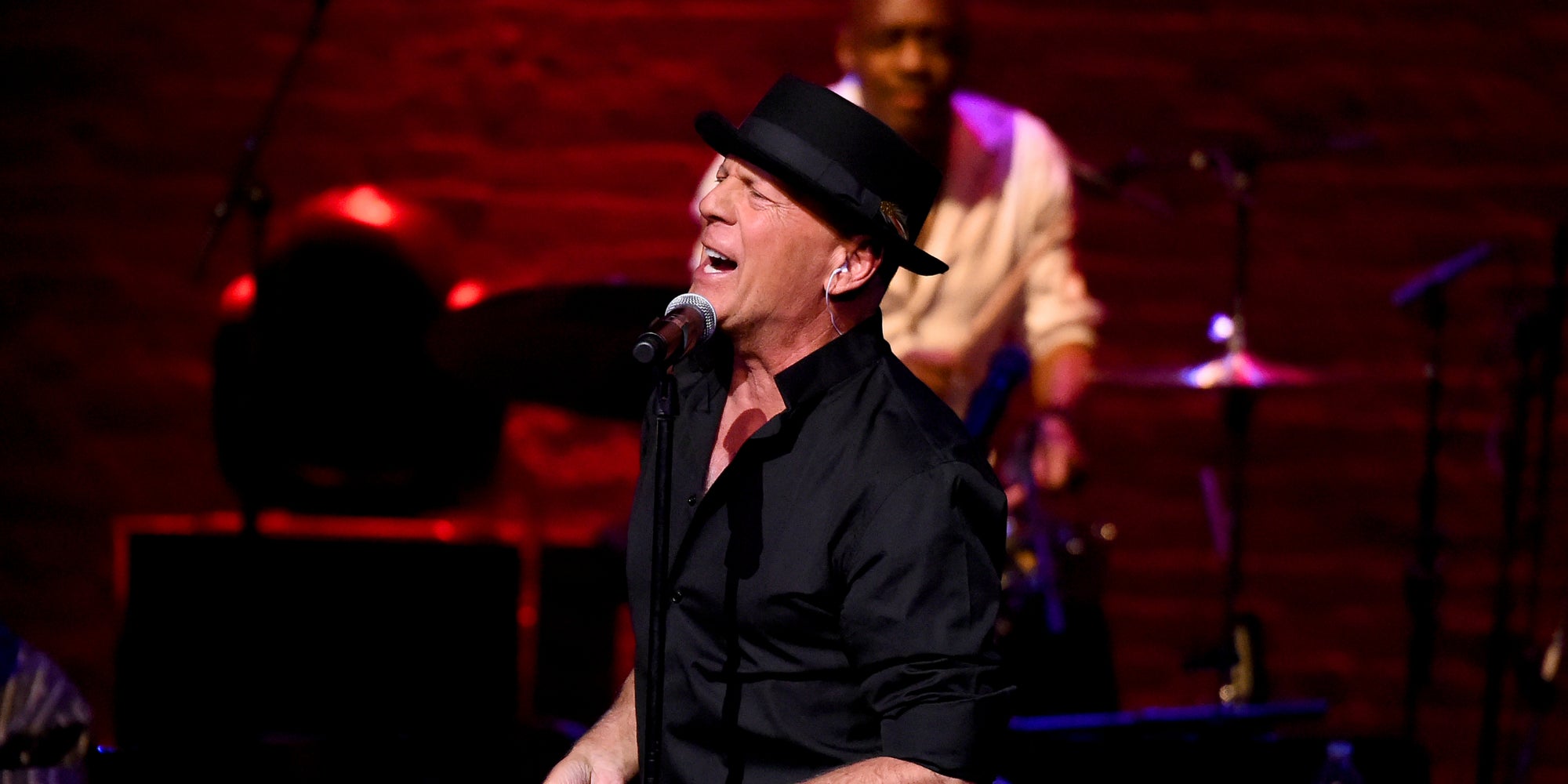 Bruce Willis sur la scène de l’Apollo Theater pour la 17e édition annuelle de Great Night In Harlem, en avril 2019.