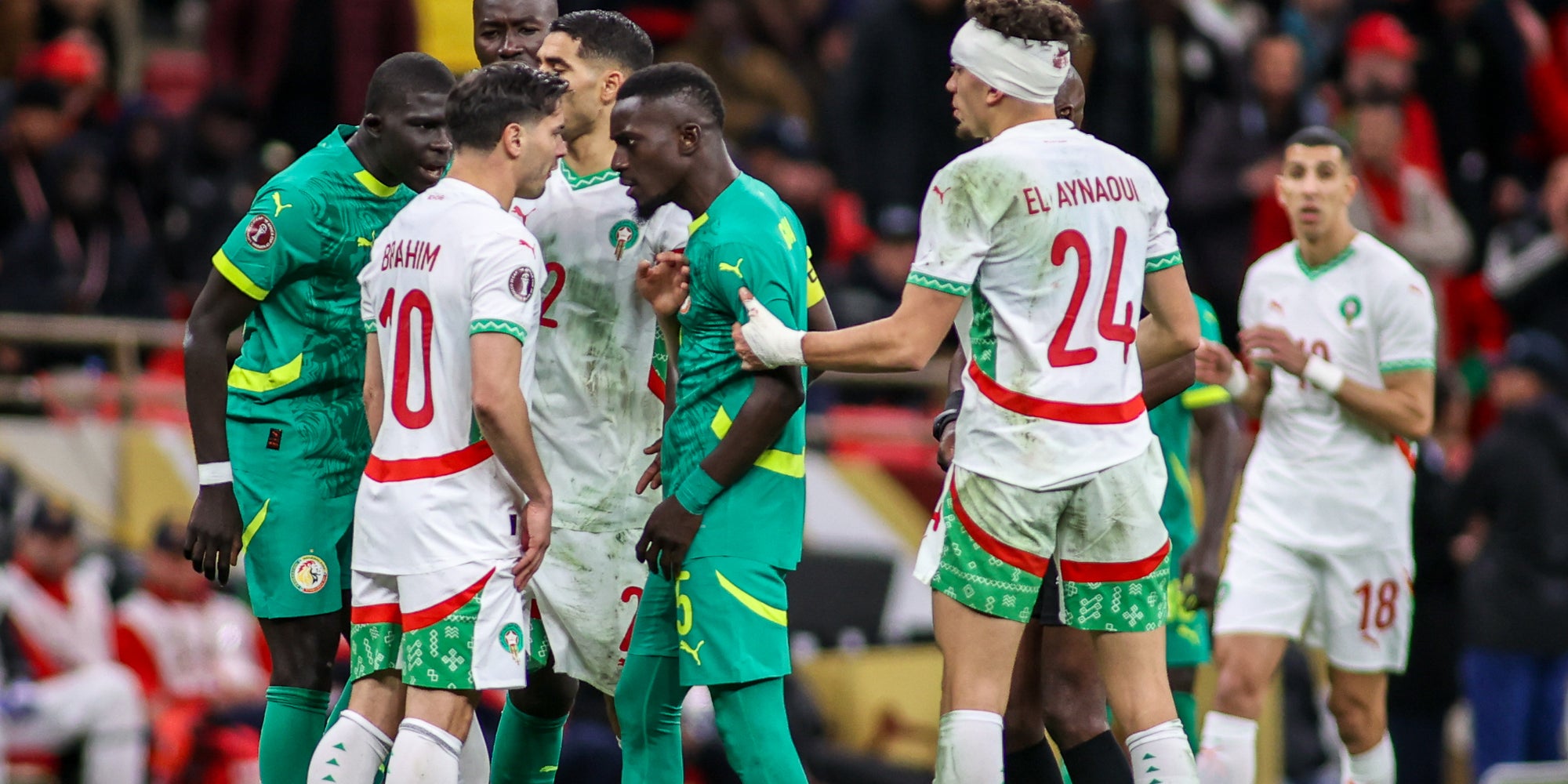 Moment de tension entre les joueurs marocains et sénégalais lors de la finale de la CAN, le 18 janvier 2026 au Stade Prince Moulay Abdellah de Rabat.