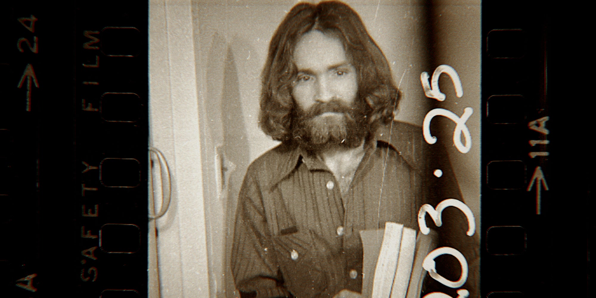 Une photo du gourou dans "Conversations with a Killer : The Charles Manson Tapes".
