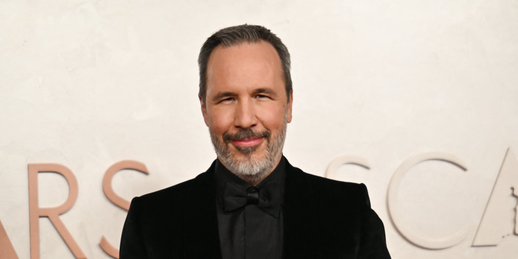 Le cinéaste canadien Denis Villeneuve assiste à la 97ᵉ cérémonie des Oscars, le 2 mars 2025 au Dolby Theatre (Hollywood).