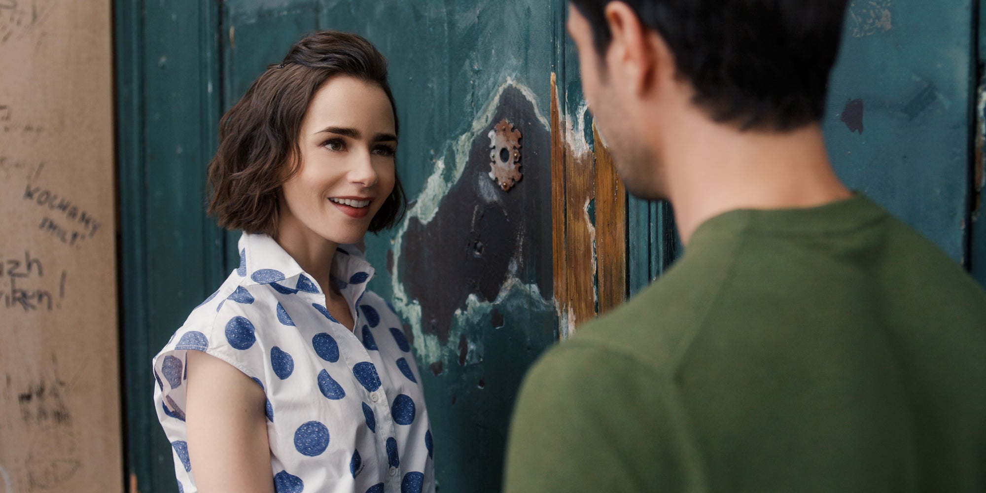 Lily Collins dans la saison 5 de la série "Emily in Paris".