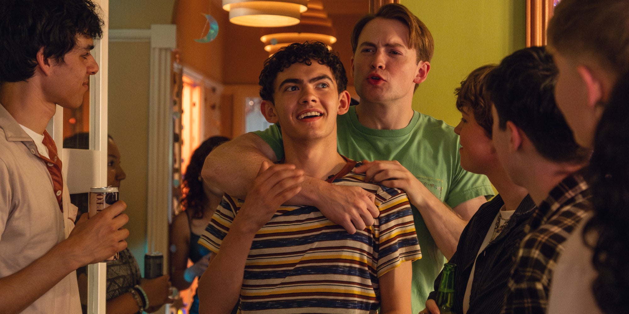 "Heartstopper Forever", le film concluant l'univers des romans graphiques d'Alice Oseman, est sur Netflix.