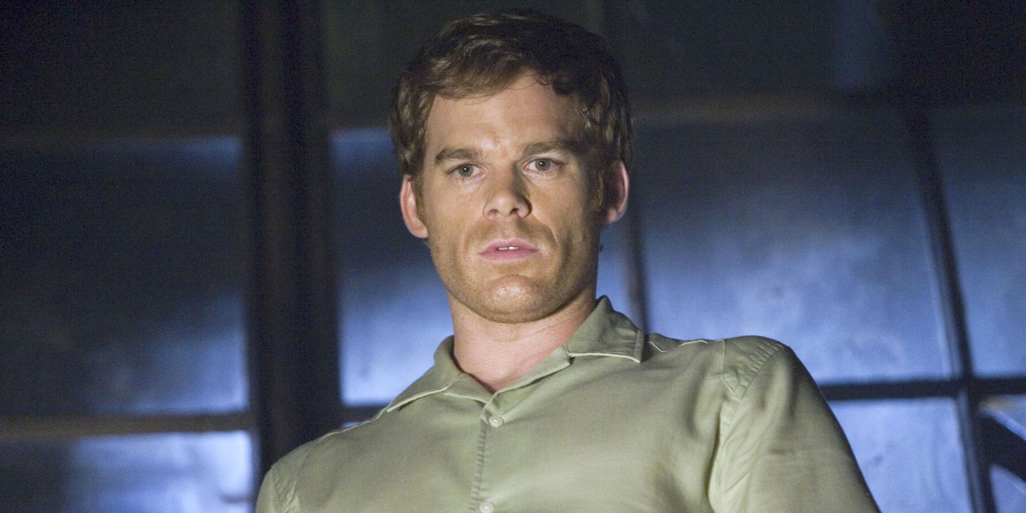 Le tueur en série Dexter Morgan est sur le point d'être rattrapé par son passé...