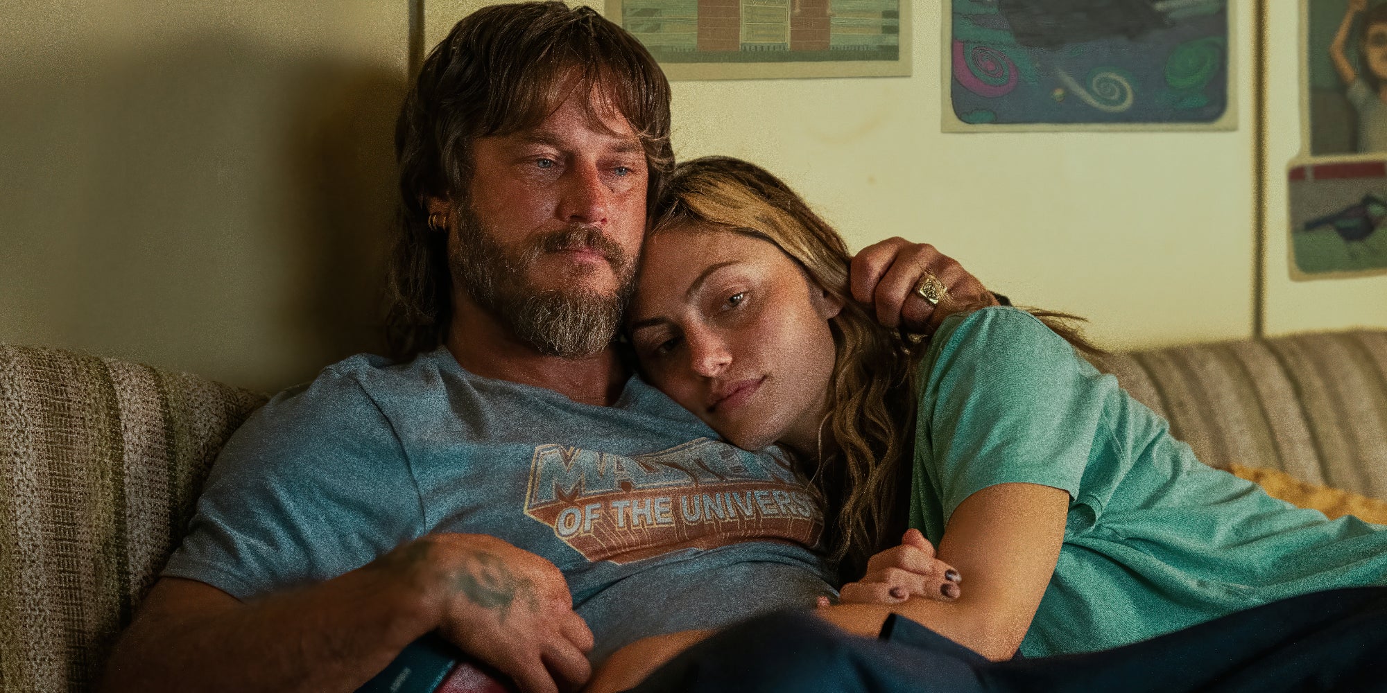 Travis Fimmel ("Vikings") et Phoebe Tonkin ("The Originals") sont les parents d'Eli dans "Le Garçon et l'Univers" sur Netflix.