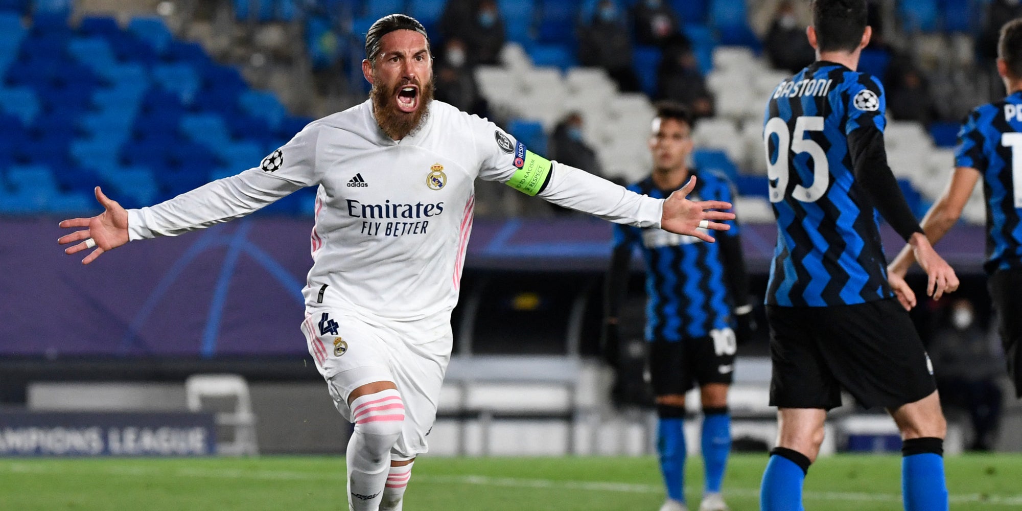Sergio Ramos sous le maillot du Real Madrid, dans un match de groupes de Ligue des Champions contre l'Inter Milan à Valdebebas, le 3 novembre 2020.