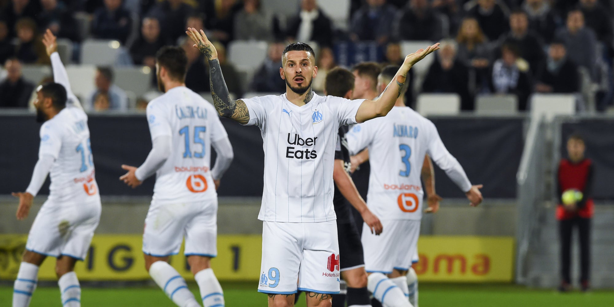 Benedetto et les joueurs de l'OM lors du match à Bordeaux, le 2 février 2020