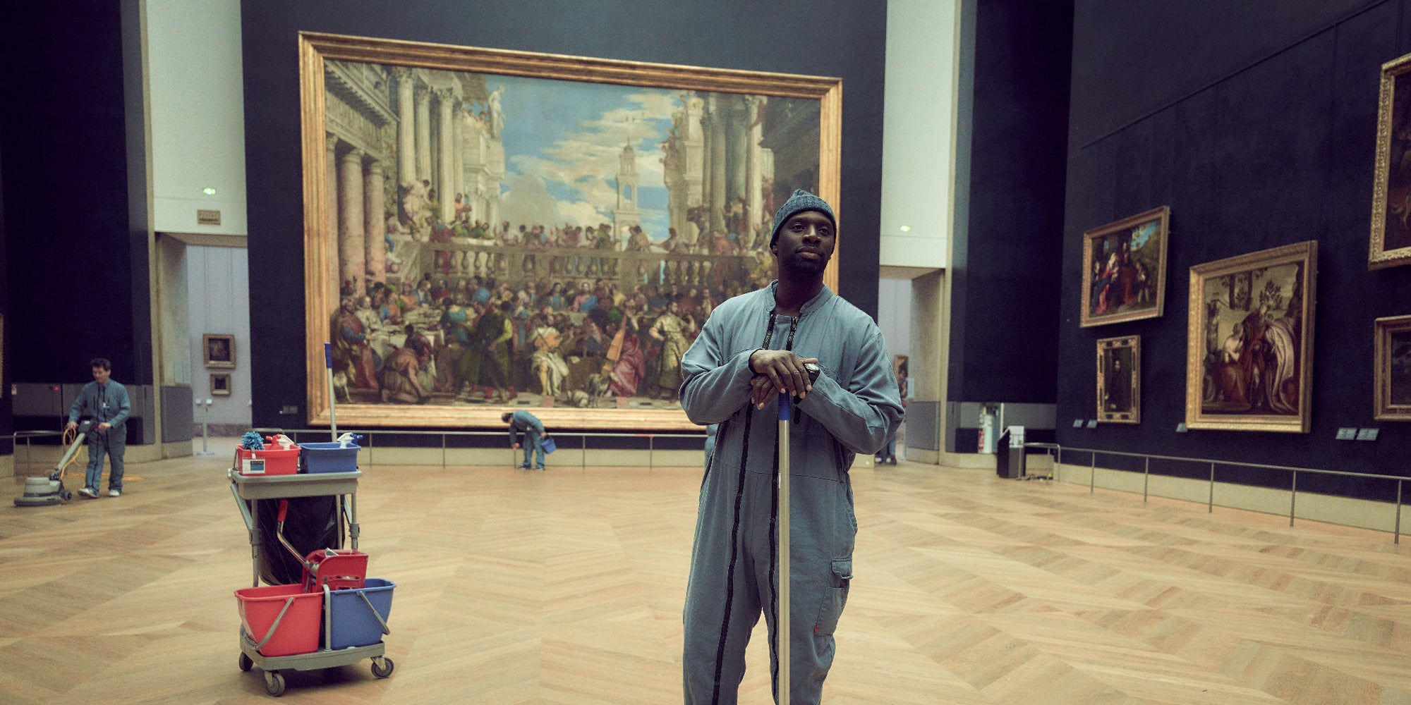 Omar Sy sera bientôt de retour dans Lupin sur Netflix. Et peut-être avec un invité surprise...