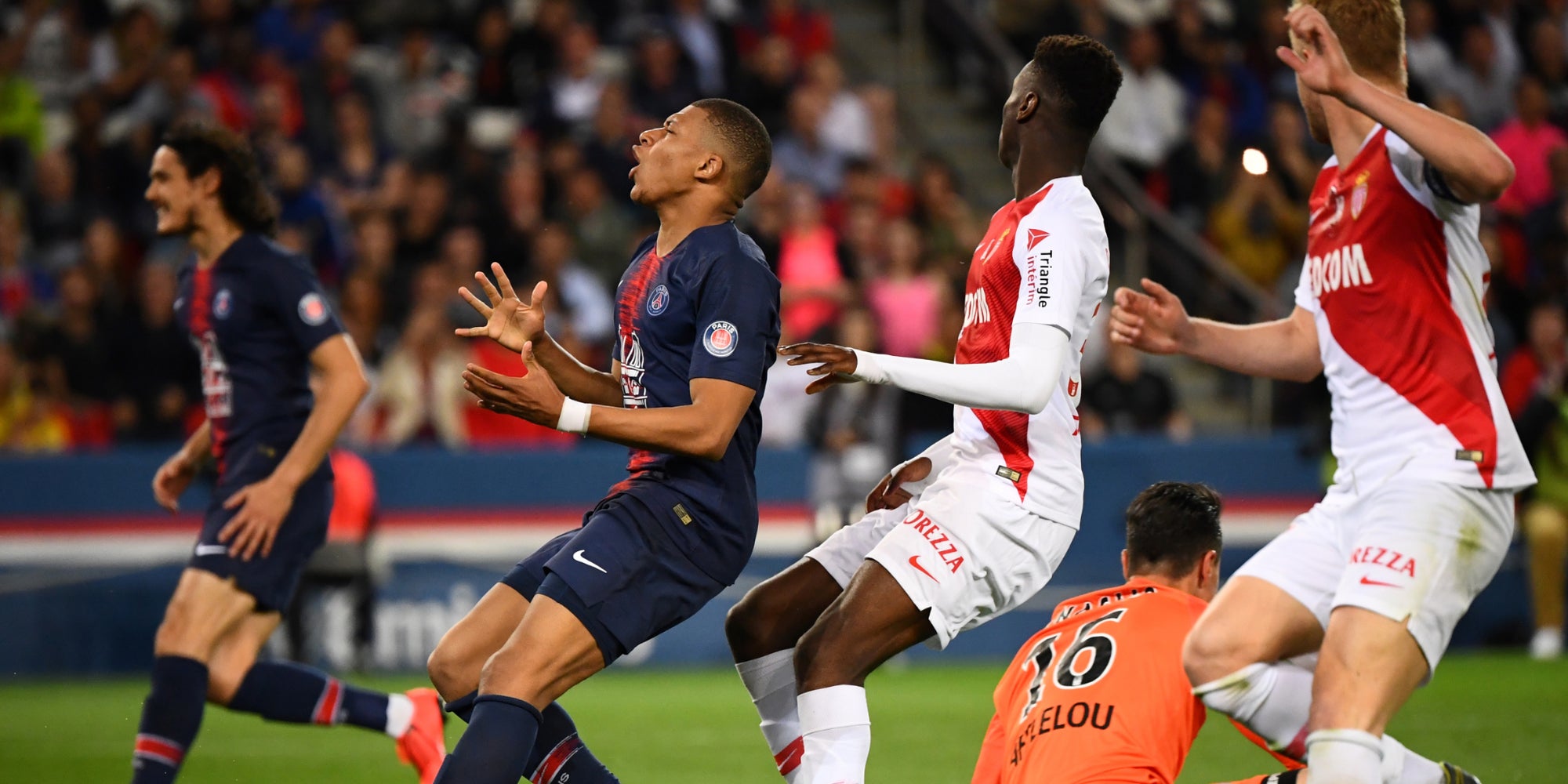 Kylian Mbappé face à son ancien club de l'AS Monaco au Parc des Princes, le 21 avril 2019
