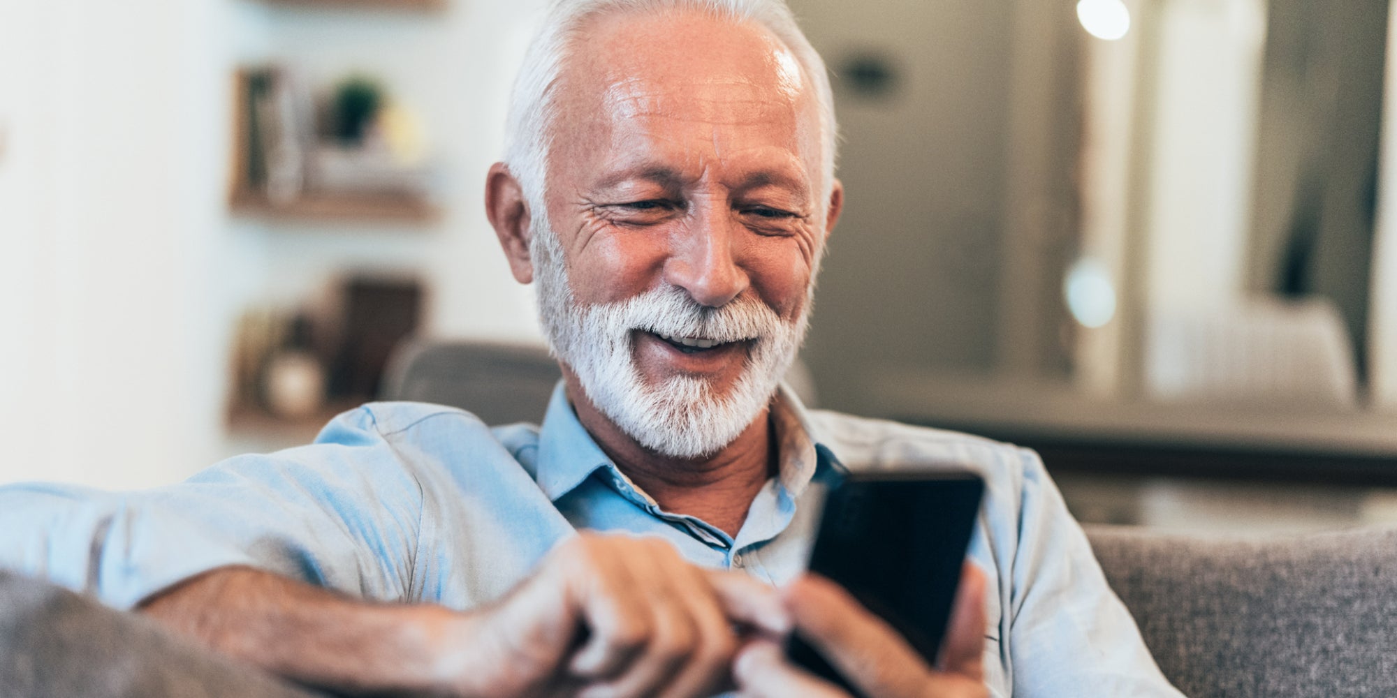 Android 15, prochaine version du système d'exploitation de Google, pourrait se décliner dans une version simplifiée à destination des seniors.