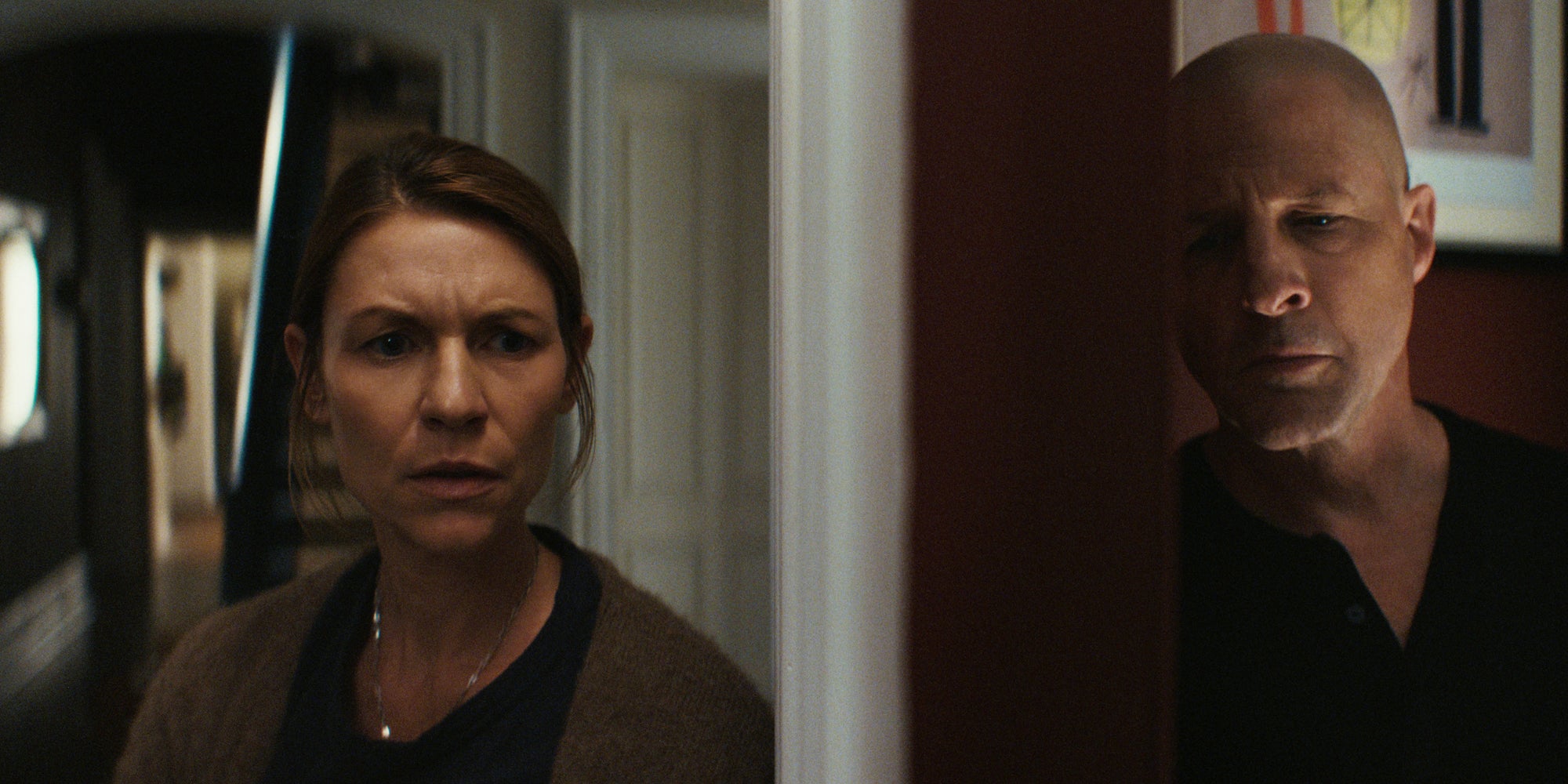 Claire Danes et Tim Guinee dans ''The Beast in Me''.