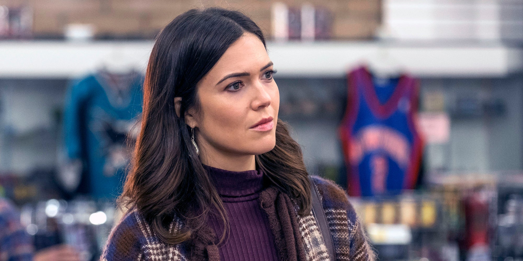 L'actrice et chanteuse Mandy Moore dans la saison 3 de This Is Us.