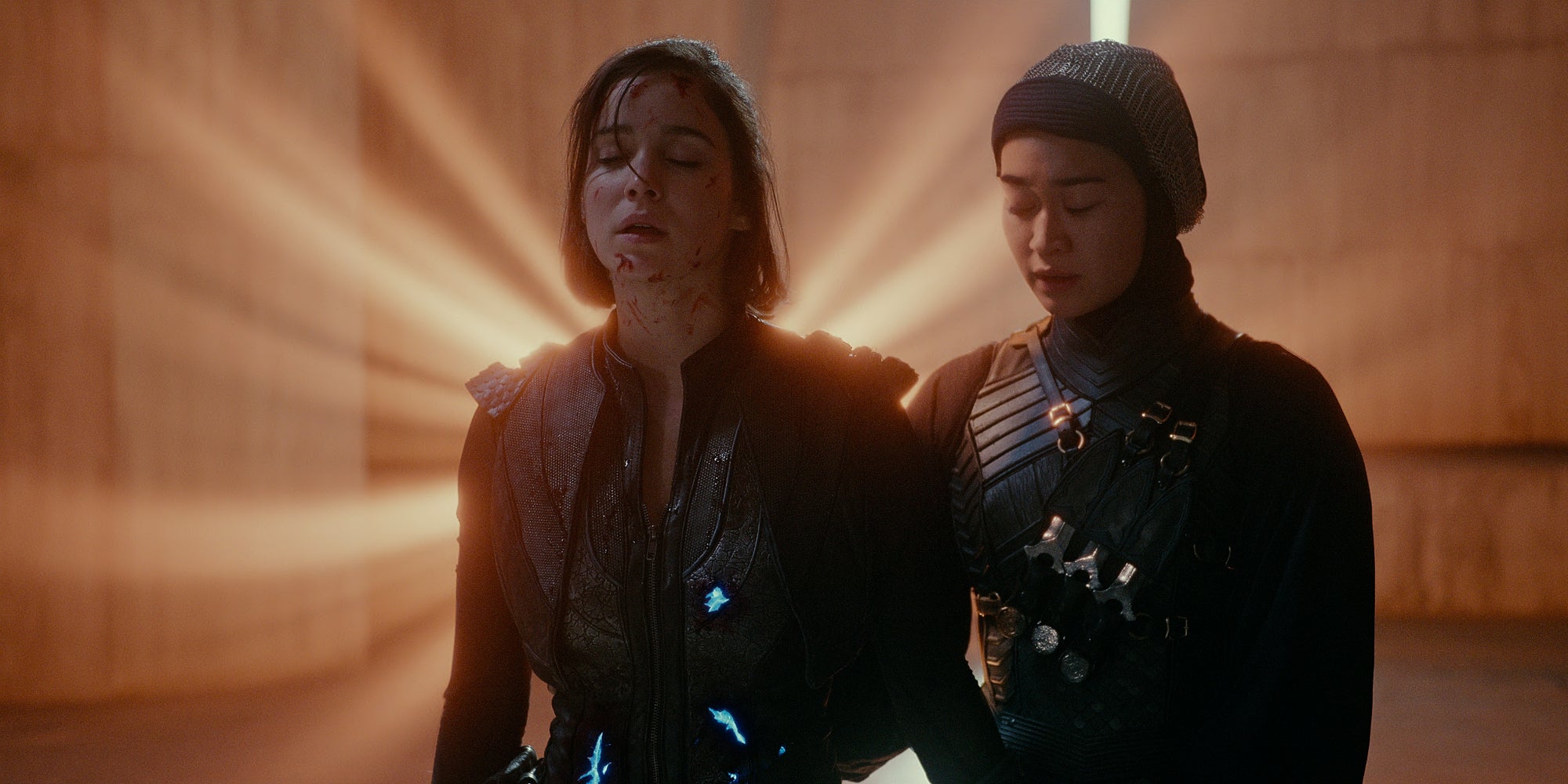 Warrior Nun, (de gauche à droite) Alba Baptista aka Ava Silva, Kristina Tonteri-Young aka Sister Beatrice dans l'épisode 8 de la saison 2 de Warrior Nun