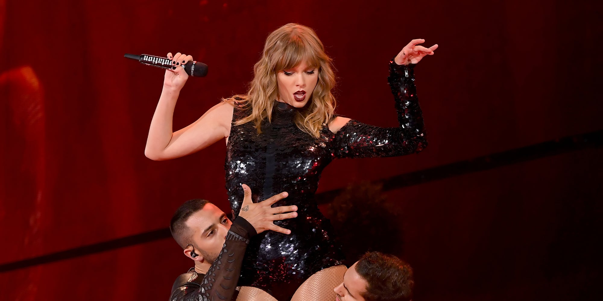 Taylor Swift, sur la scène du Reputation Stadium Tour à Glendale (Arizona) en 2018.
