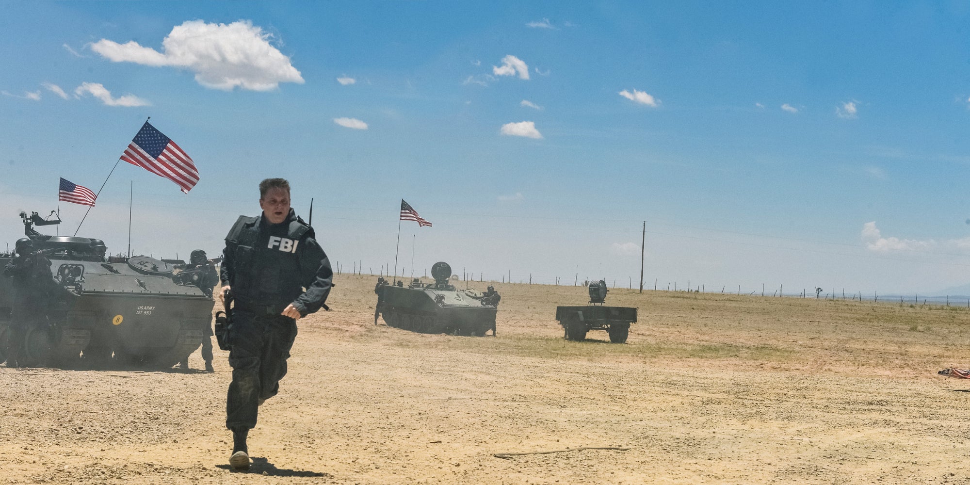 La mini-série Waco revient sur le siège de 51 jours mené par le FBI contre les Davidiens