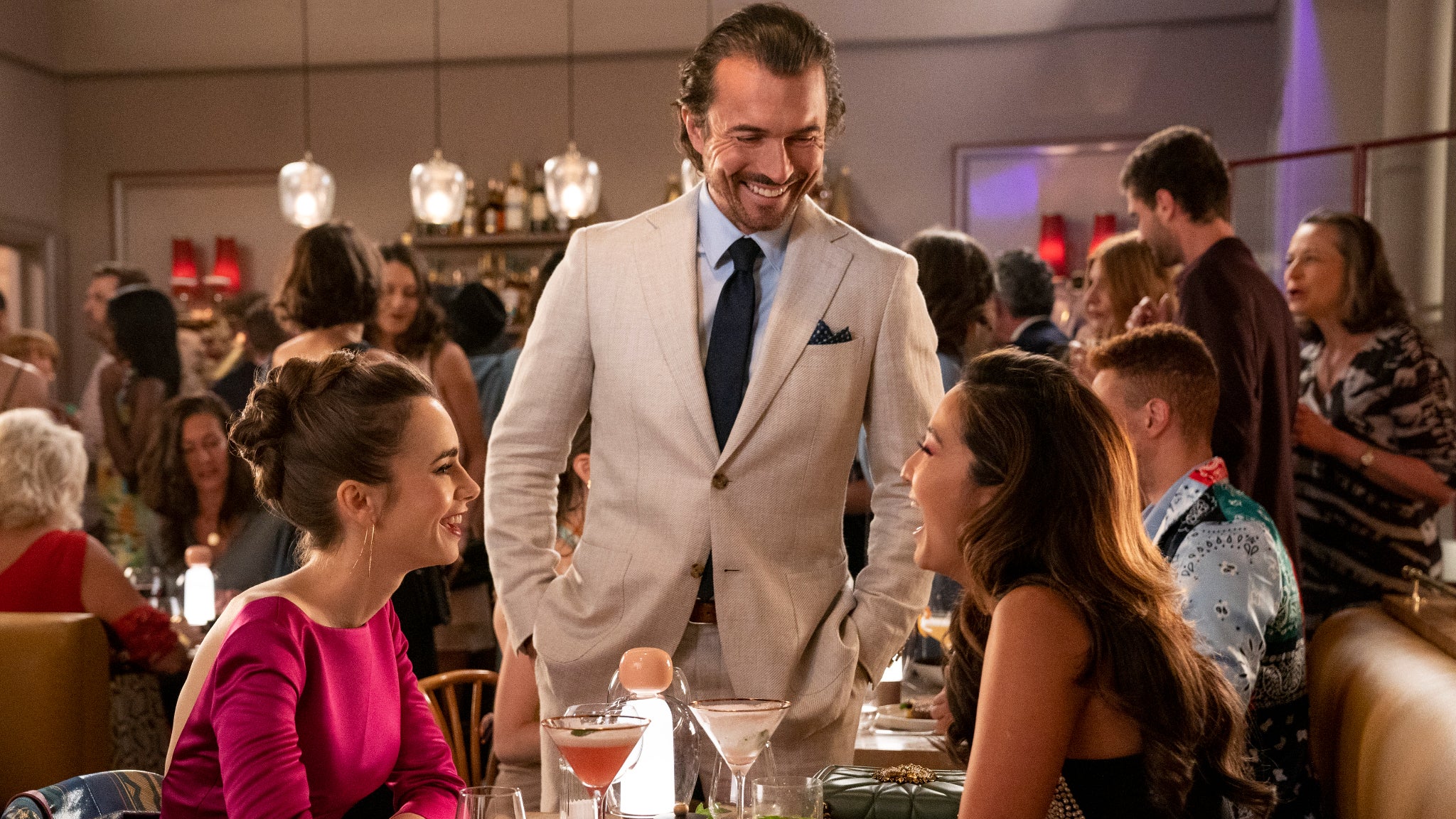 Rencontre fortuite pour Emily et Mindy.