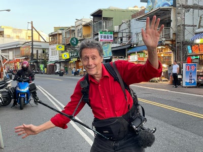 J'irai dormir chez vous : Antoine de Maximy débarque à Taïwan sur RMC Découverte