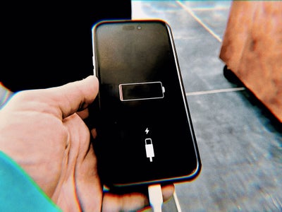 Pourquoi mon smartphone met du temps à recharger ?