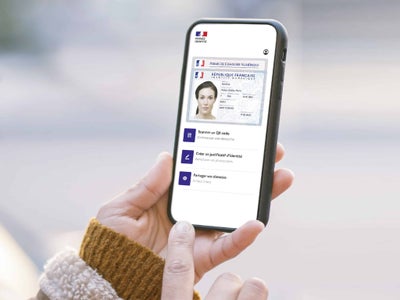 Carte d'identité, permis, carte Vitale : comment les protéger sur smartphone ?