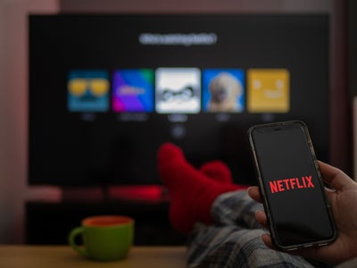 Comment Netflix veut restreindre le partage de comptes