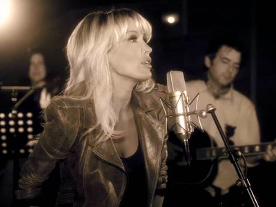 Ophélie Winter : bientôt un nouvel album avec Organiz ?