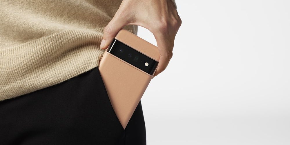 Après avoir fait fureur avec ses Pixel 6 et Pixel 6 Pro (en photo), Google serait-elle prête à mettre le paquet avec un nouveau modèle "Ultra" pour ses Pixel 7 ?