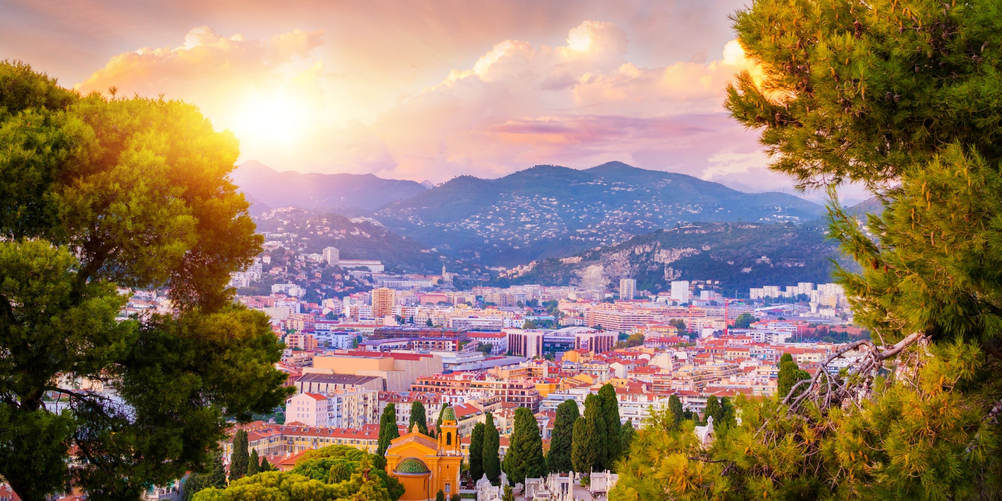 Nice a été la première ville de France à accueillir le nouveau réseau ultra rapide de SFR, et nombreuses autres lui ont déjà emboîté le pas depuis...