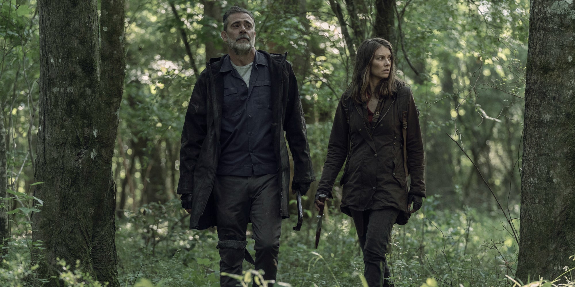 Negan et Maggie se promènent tranquillement dans la saison 11 de The Walking Dead
